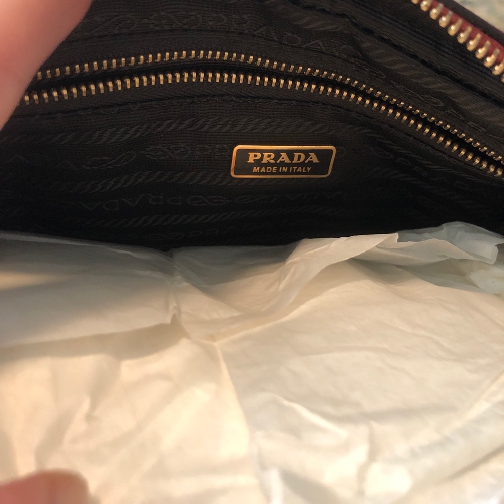 Prada - Picture 9 of 11